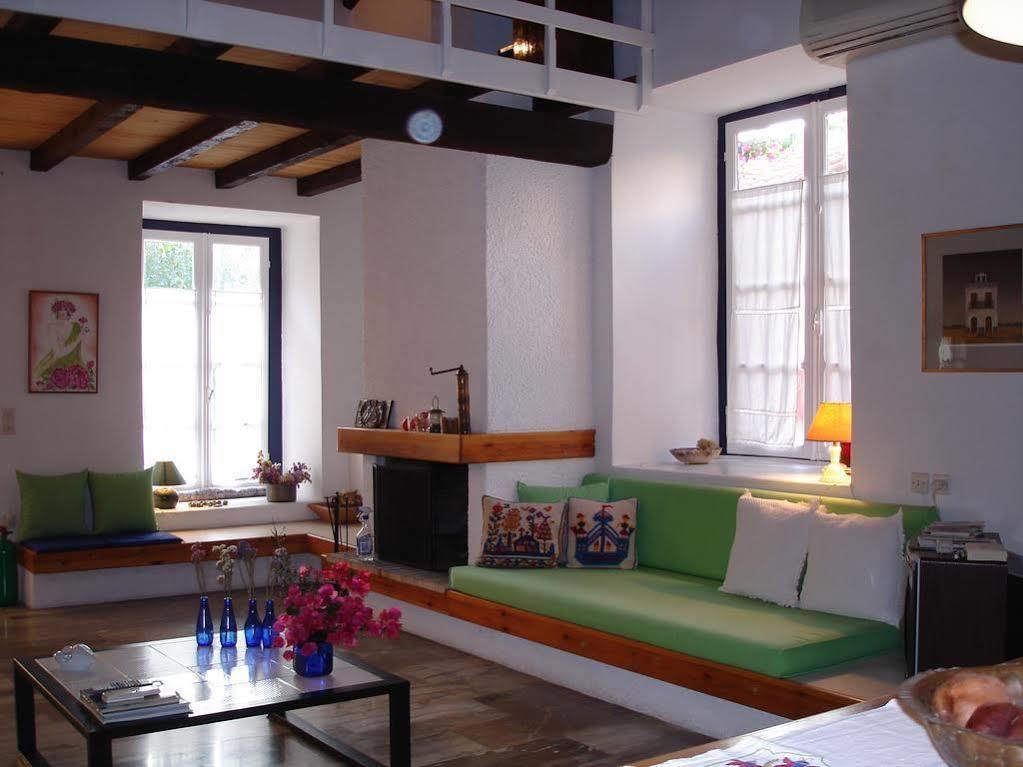 To Spitaki Apartments Galaxídhion Zewnętrze zdjęcie